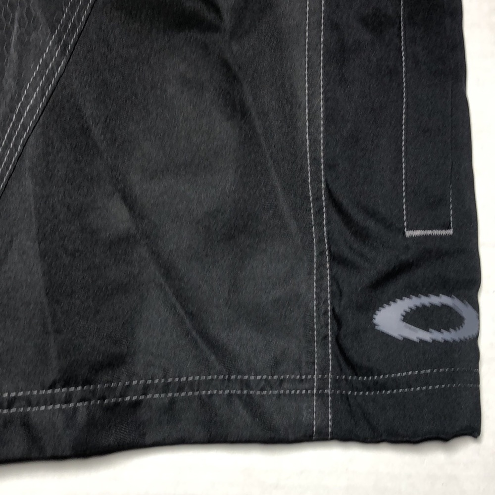 Men’s Oakley Black Board Shorts 34 - Picture 4 of 16